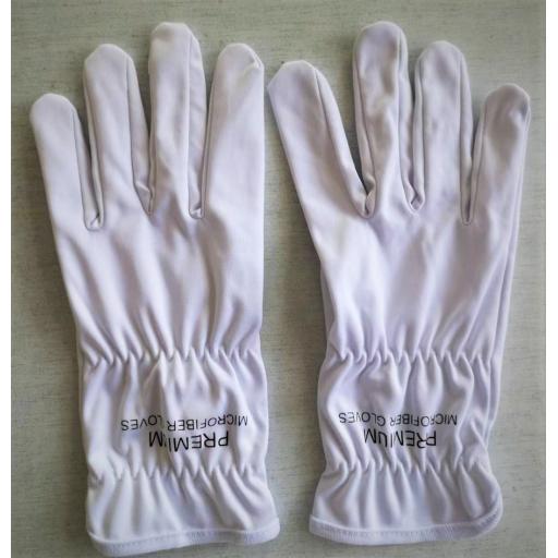 microfibre gloves outside.jpg